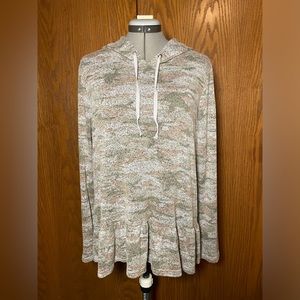 Jane and Delancey women’s camouflage top.